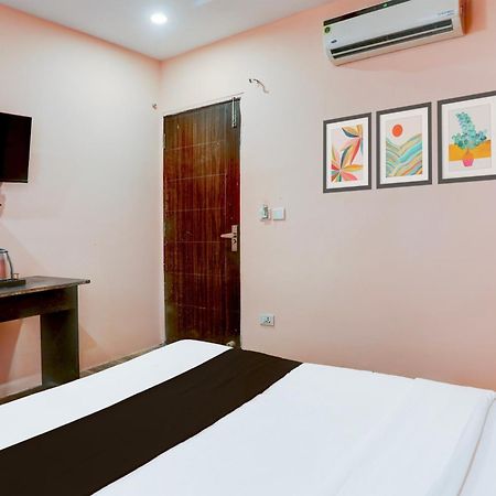 Super Hotel O S J Residency Delhi  Dış mekan fotoğraf