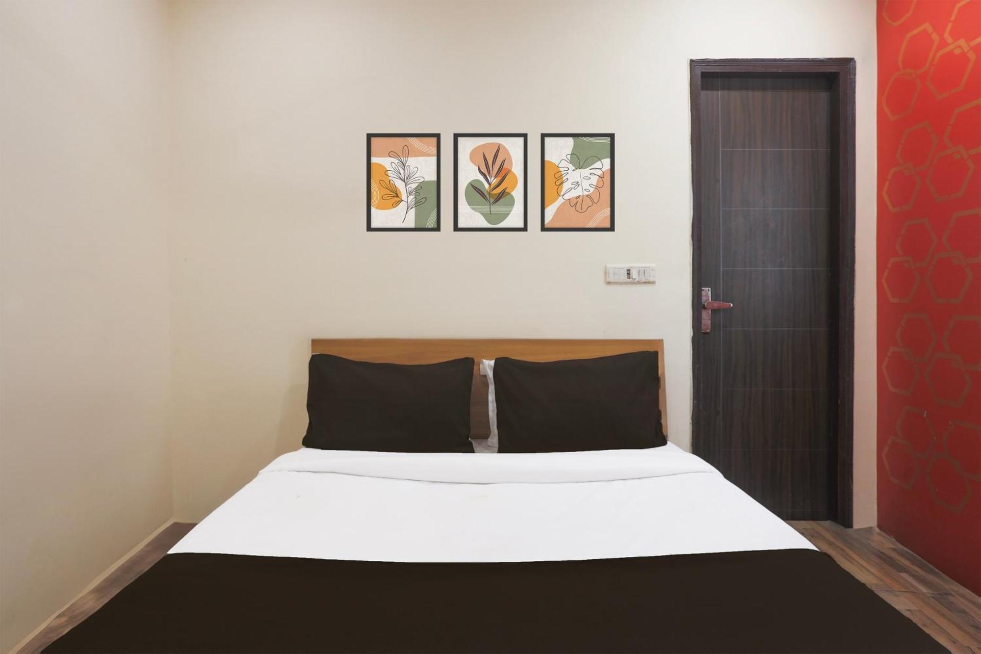 Super Hotel O S J Residency Delhi  Dış mekan fotoğraf