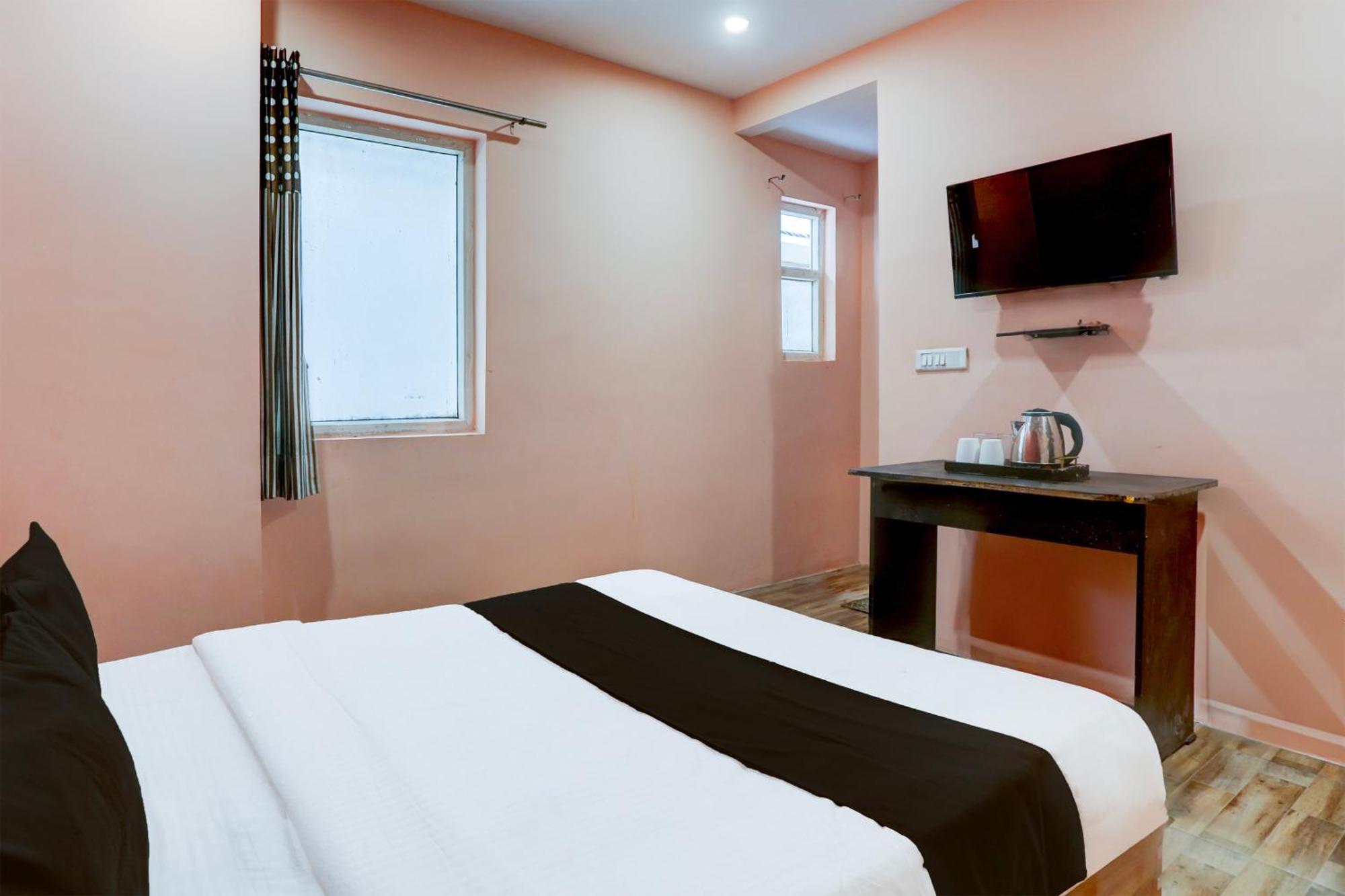 Super Hotel O S J Residency Delhi  Dış mekan fotoğraf